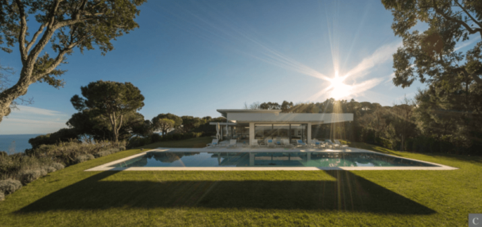 lecollectionist-Villa-Calliope-Saint-Tropez-Franc--1024x485