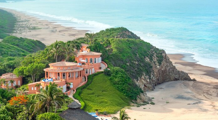 Casa La Playa, exotic jungle hideaway of a woman who resides in Paris Casa La Playa, exotic jungle hideaway