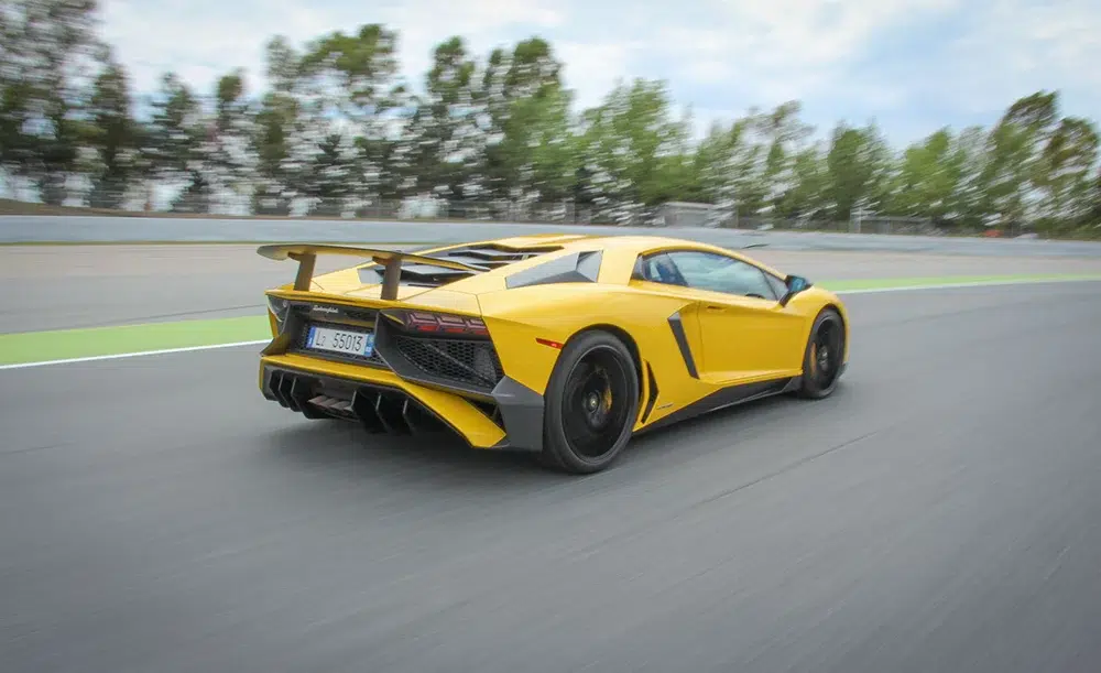 Lamborghini Aventador SV, A Symphony of Power and Precision, view on the side