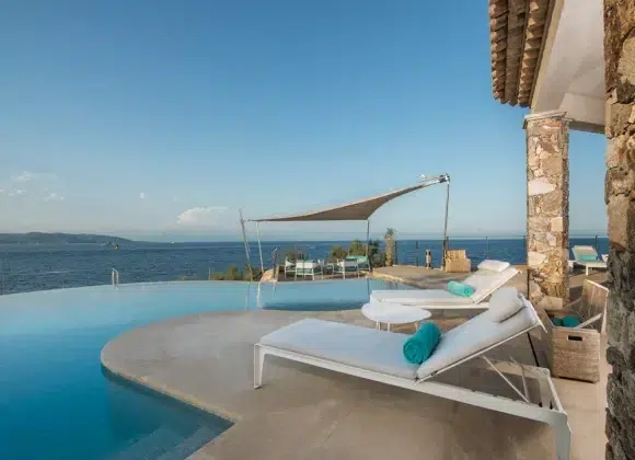 Villa Waters Edge, available to be rented for those who enjoy luxury living