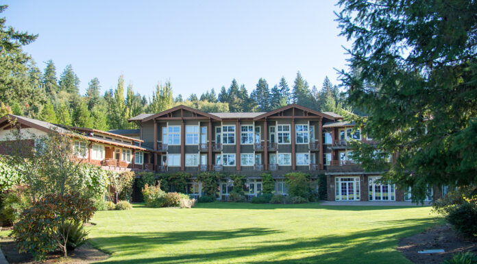 Alderbrook Resort & Spa Refined through the Ages Alderbrook Resort & Spa lawn