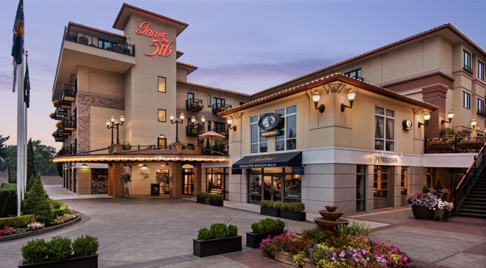 Grandeur in the Heart of Eugene Inn at the Fifth in Eugene, OR outside photo