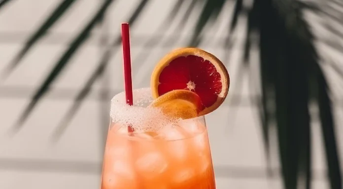 Cool Off This Summer With These Refreshing Cocktails! Cool Off This Summer With These Refreshing Cocktails