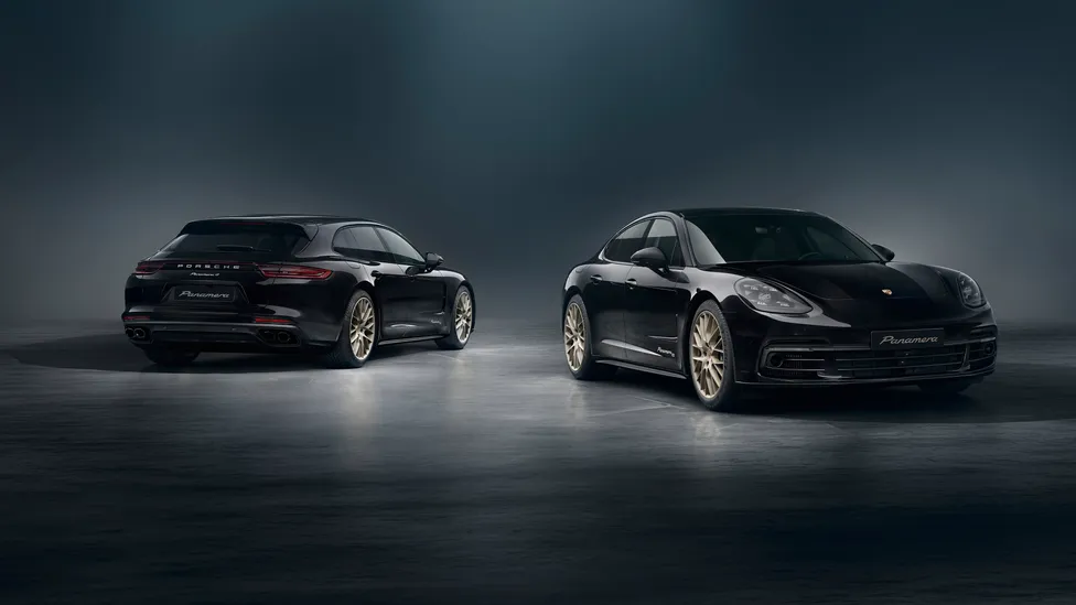 Porsche Panamera front and back views Porsche Panamera front and back views