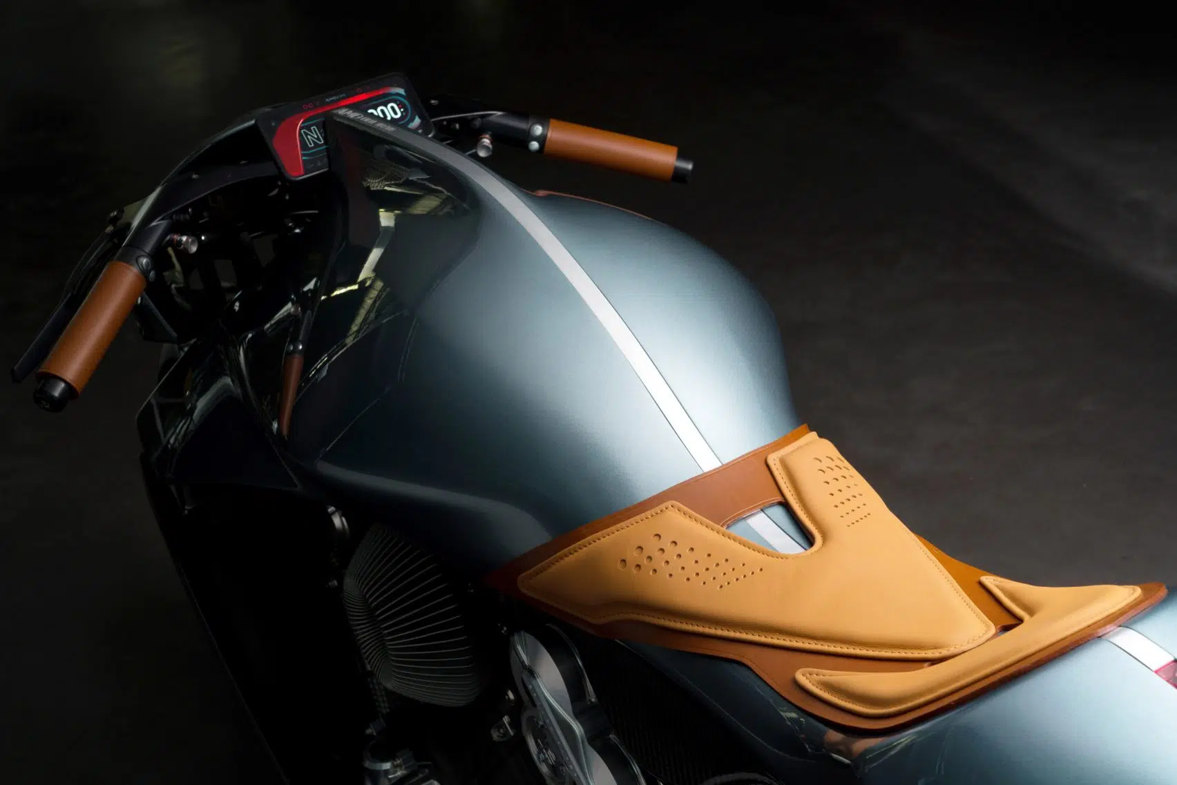 Details of the Aston Martin AMB 001 superbike Aston Martin AMB 001 Limited Edition Super Bike