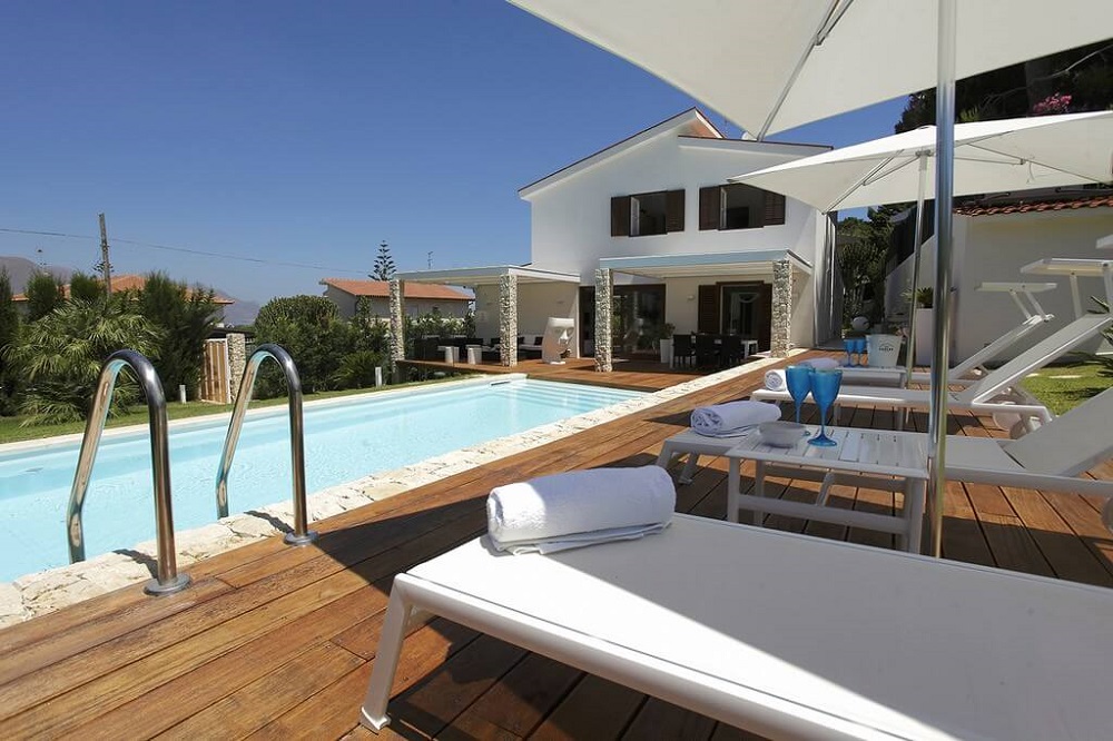 Villa Perla, Castellammare del Golfo, north-western Sicily Villa Perla, Castellammare del Golfo, north-western Sicily