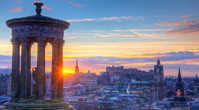 Top 6 Best Romantic Places to visit In Edinburgh Carlton Hill Edinburg, romantic place to visit