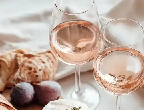 A Mano and the Rise of Italian Rosé Italian Rosé Wine. Vecteezy-medium