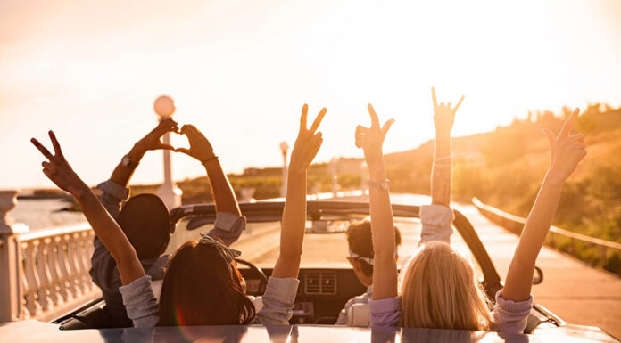 9 Safety Road Trip Tips You Should Follow road trip with friends