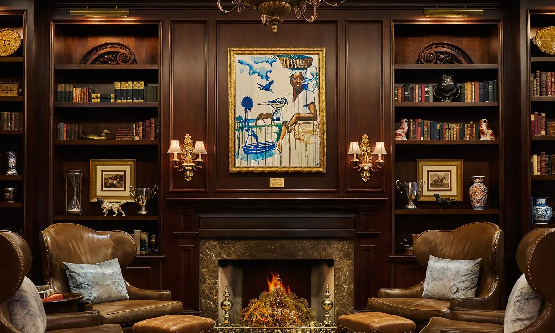 Library in Main Inn Library in Main Inn