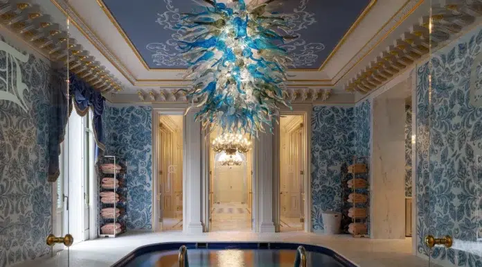 8 Grand European Mansions Where You Can Spend Your Next Vacation La Datcha Forte dei Marmi villa