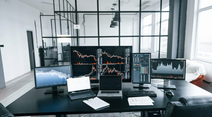3 Facts to Know About Day Trading Day Trading. Photo via adobe stock