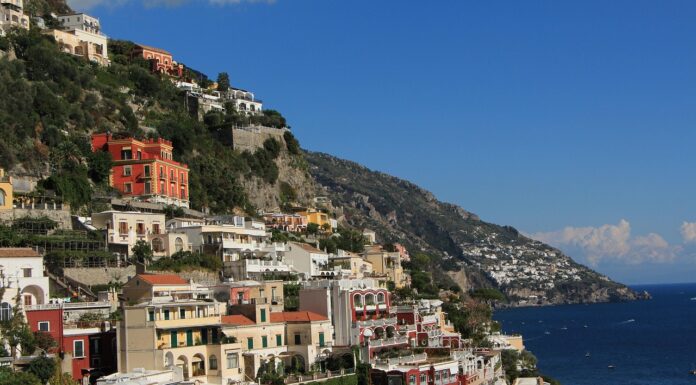 Top 5 Upscale Family Destinations Europe Positano in the Amalfi Coast of Italy. Image by floydbarbel from Pixabay