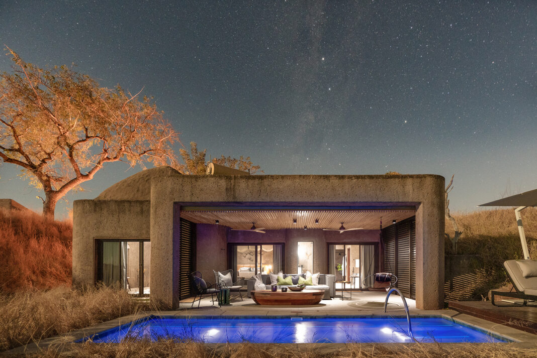 Earth Lodge Lux Suite Exterior