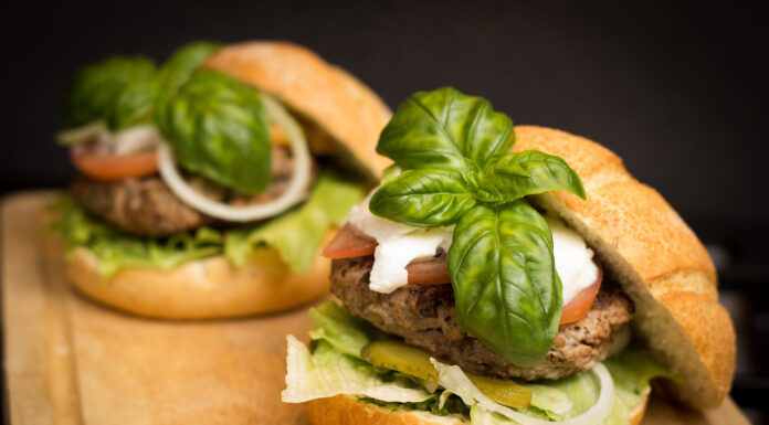 Things to Consider When Ordering Takeout or Delivery take out hamburger. Photo by Niek Verlaan from pixabay