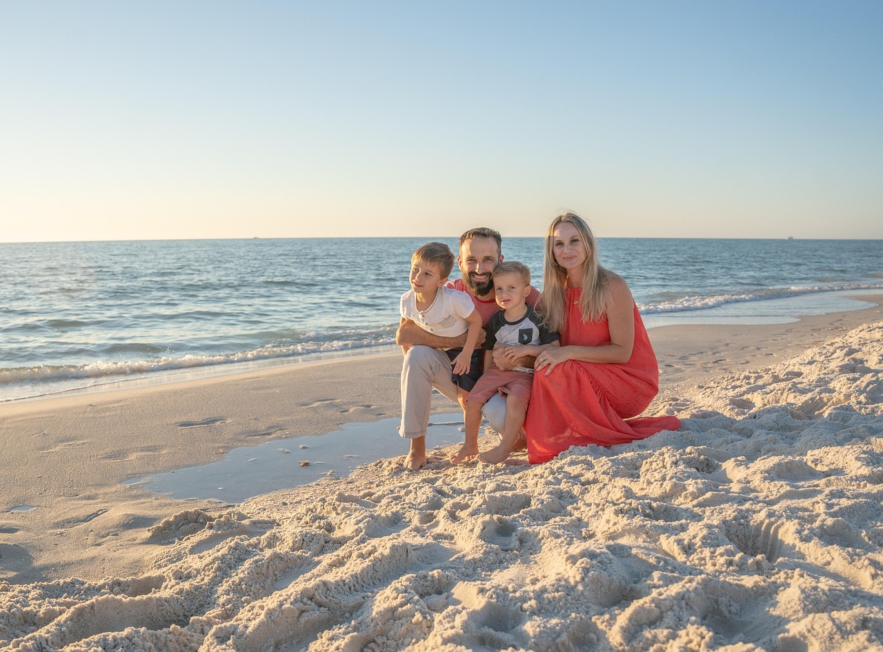 Family Vacation caravan trip. Image by Michelle Pitzel from Pixabay