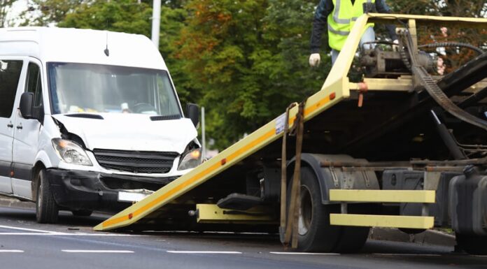 What Do You Enquire When Hiring The Best Car Wrecking Team? Car Wrecking Team company