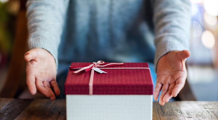 Thoughtful Gifts for a 30th Birthday Thoughful Gift for a 30th Birthday. Photo by Farknot Architect via adobe