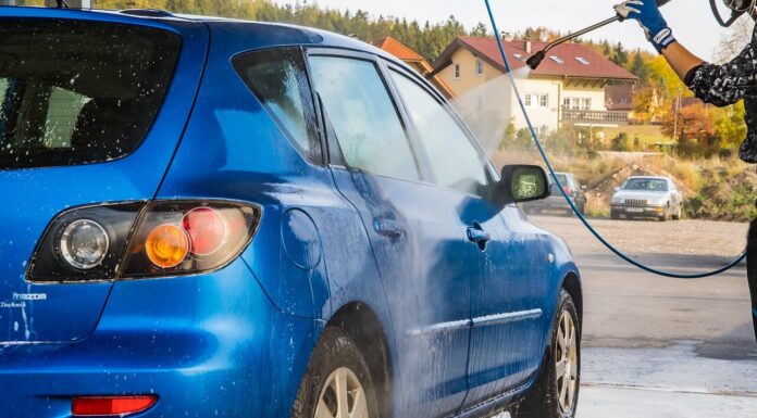 Buy the Right Pressure Washer With These Tips using pressure washer on my car