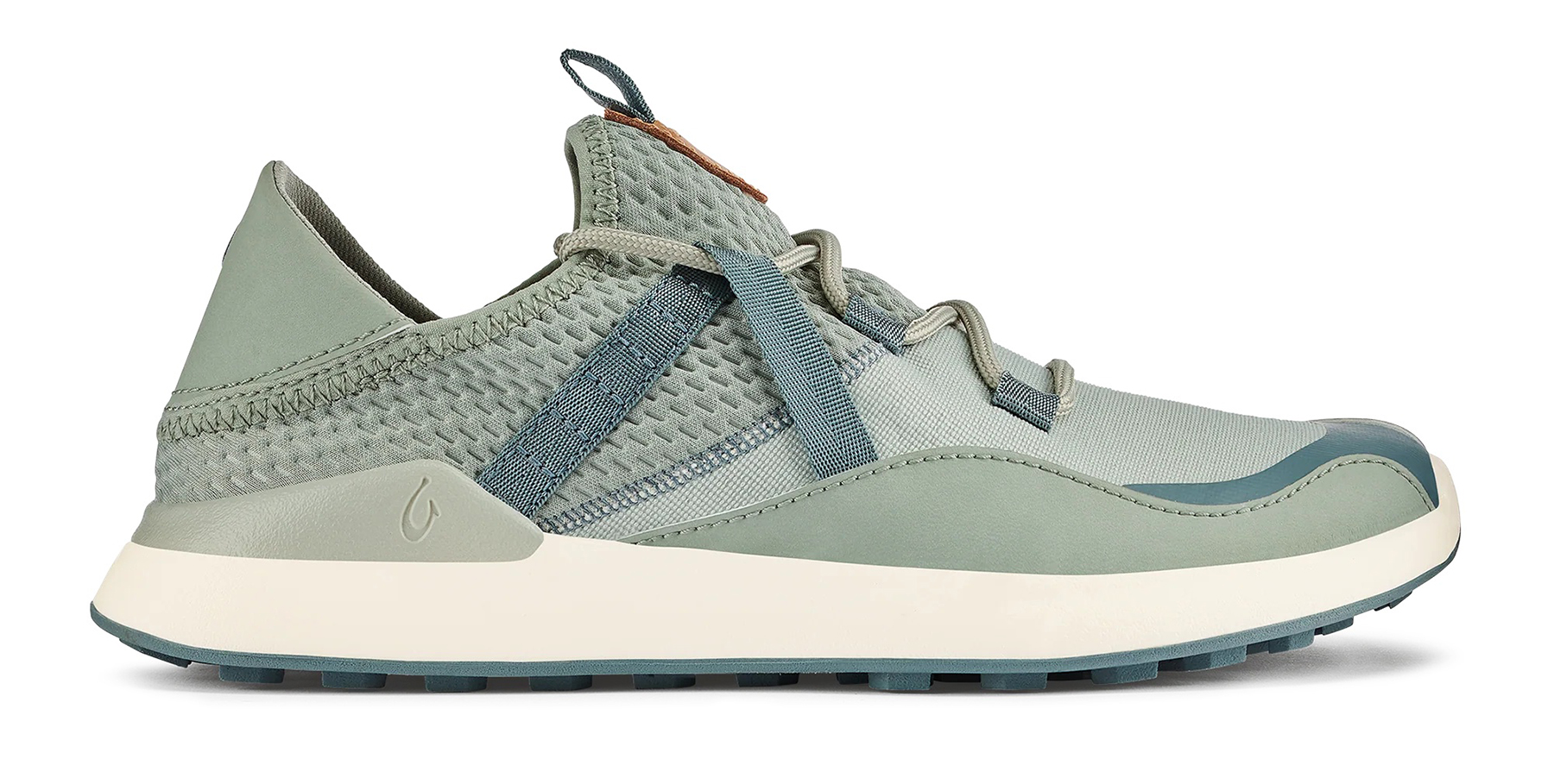 Hawaiian-Inspired lifestyle Brand OluKai Brings Comfort to the Course