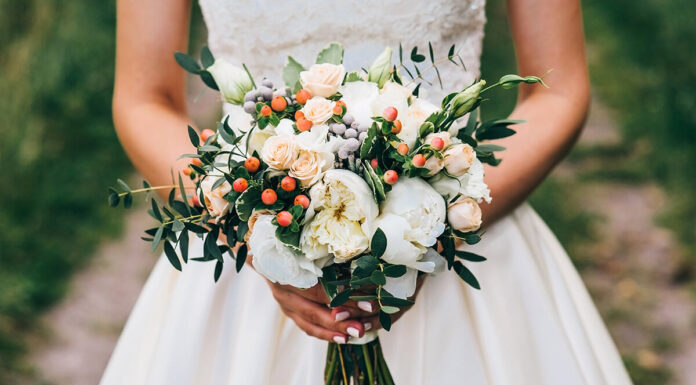 7 Tips For Choosing Your Wedding Flowers choosing wedding flowers is among the enormous decisions requiring your attention. Without proper knowledge, you might choose flowers that will ruin your wedding style instead of enhancing it