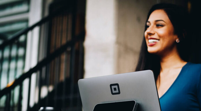 How To Customize Your Product And Make It Stand Out As A Seller selling your customized product