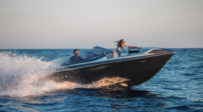 Marian M800 Spyder, a Sleek Retro Design with Electric Power Marian M800 Spyder