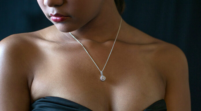 8 Tips For Choosing The Right Additions To Your Clothes clothes accessories