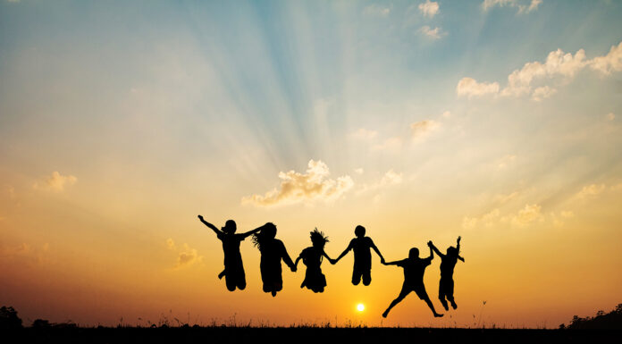 5 Easy Things You Can Do To Make Your Life Better Happy Life is a better life. Photo by AungMyo via adobe