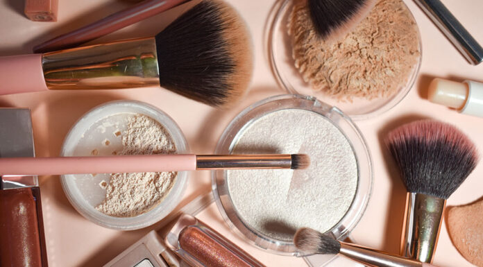 The 3 Makeup Essentials To Take On Your Vacation Makeup Beauty Essentials