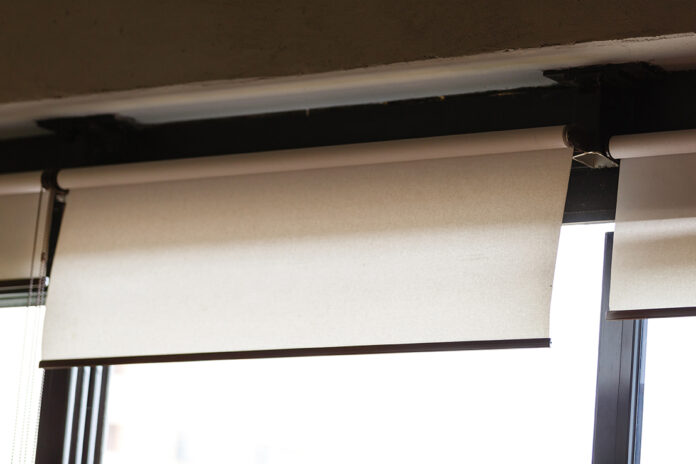 retractable screen