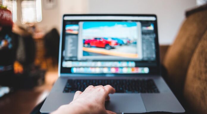 How to Create a Holiday Slideshow Without Risking Copyright Strikes Holiday slideshow