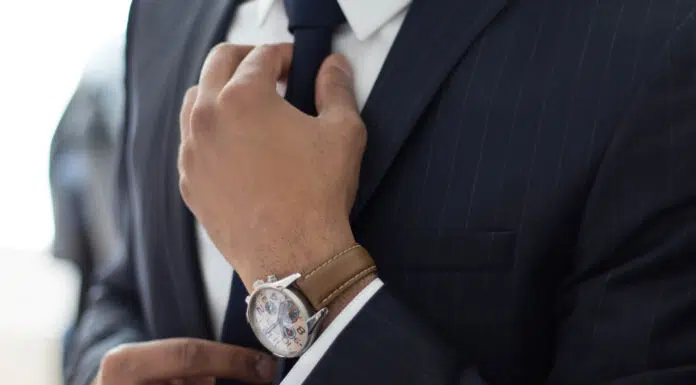 6 Critical Qualities to Evaluate When Choosing a Lawyer for Your Case Lawyer