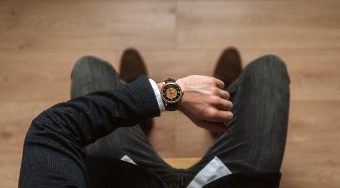 How to Wear a Golden Watch: A Guide for the Modern Man wear a golden watch