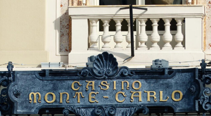 Caesar’s Wardrobe: What to Wear to a Casino What to wear to a casino