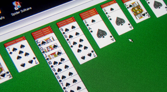 A Review of Top 7 Free Websites for Playing Solitaire Playing Solitaire online. Image courtesy of FreeImages