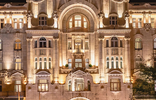 Four Seasons Hotel Gresham Palace Budapest Four Seasons Gresham Palace Hotel exterior, Budapest