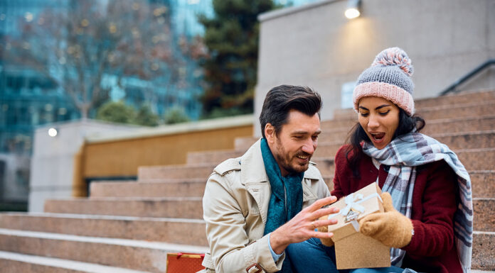 Meaningful Gift Ideas for Your First Anniversary Anniversary gift