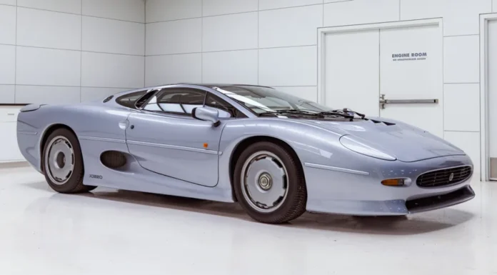 This 1993 Jaguar XJ220 Auction through RM Sotheby’s 1993 Jaguar XJ220 supercar 1