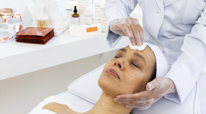 A Guide To The Luxury Dr Dennis Gross Facial Peel Dr Dennis Gross Facial