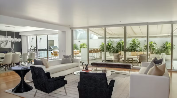 Starting a Luxury Rental Property Business: A Comprehensive Guide Image by Alberto Castillo Q on Unsplash