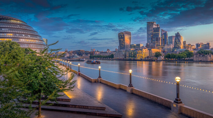 Britain Calling: Observing London and Nearby with Luxury Beautiful London and nearby luxury. Photo by Pierre Blache from Pixabay