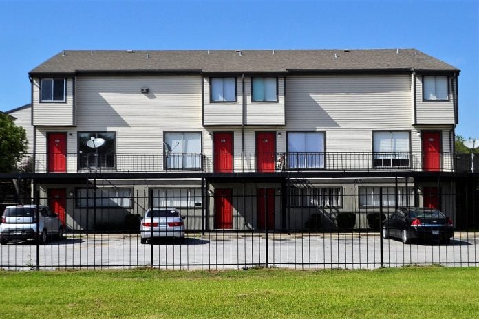 Real Estate Investment - Photo by F. Muhammad from Pixabay. apartment-complex-2821981_1280