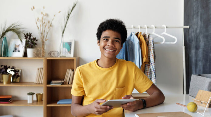 Teen Mental Health Focus: Specialized Therapeutic Care Teenage Mental Health facts. Photo by Julia M Cameron via Pexels