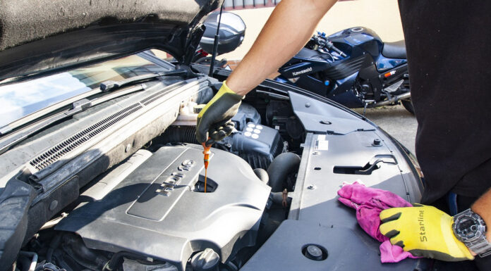 4 Signs it’s Time to Take Your Car in for a Service Car in for Oil Change Service. Photo by Skica911 from pixabay