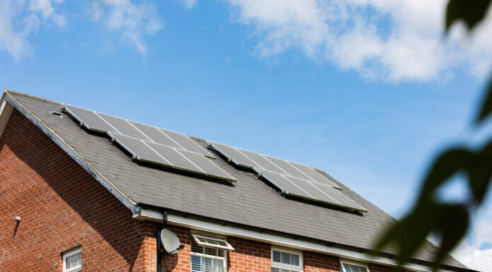 Choosing the Right Roof Restoration Contractor: Tips for Hiring a Reliable Professional Roofing restoration. Photo by Centre for Ageing Better via pexels