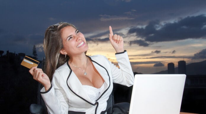 Six Top Benefits Only Luxury Credit Cards Offer business credit cards for a luxury lifestyle. Photo by Manuel Alejandro Leon from Pixabay