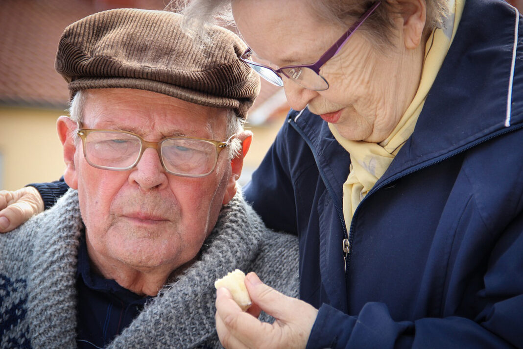 Older men at a holistic wellness center. Photo by Gundula Vogel from pixabay