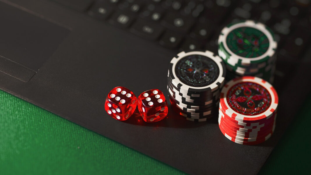 finding a reliable and good online casino. Photo by Aidan Howe from pixabay
