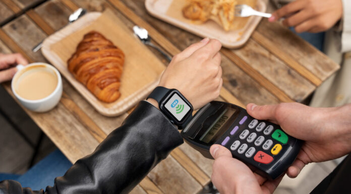 How Technology Can Help Improve Your Restaurant’s Profitability How Technology Can Help Improve Your Restaurant's Profitability. Photo via freepik